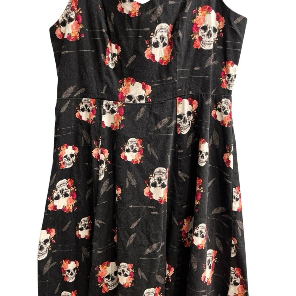 Torrid Skater Dress Womens 16 Black Skulls Floral Mini Back Cutout Goth Grunge - Picture 2 of 9